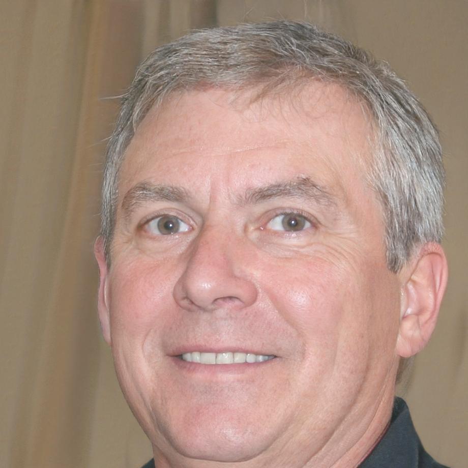 Leonidas Garabedián, instructor principal de finanzas personales